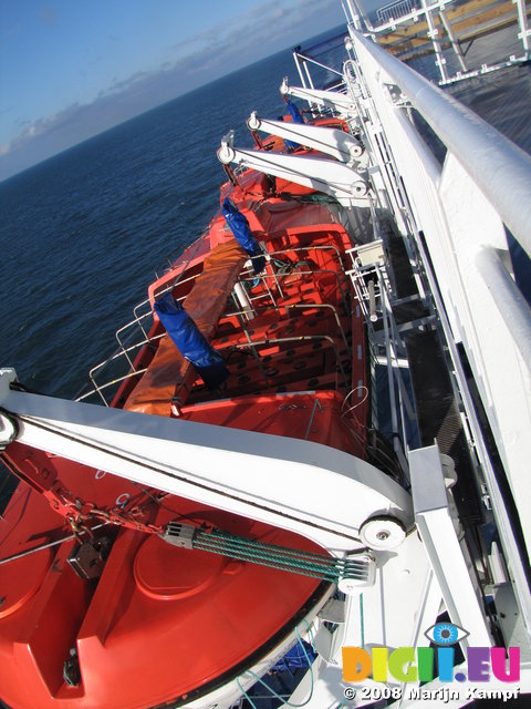 SX00933 Lifeboats on car ferry (Oscar Wildo - Irish Ferries)